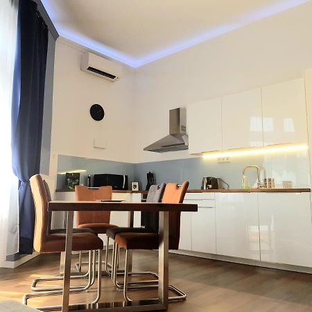 Luxurious Apartment With Balconies In Downtown Bp بودابست المظهر الخارجي الصورة