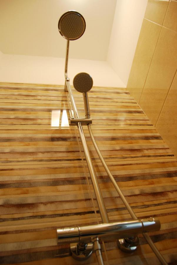 Luxurious Apartment With Balconies In Downtown Bp بودابست المظهر الخارجي الصورة
